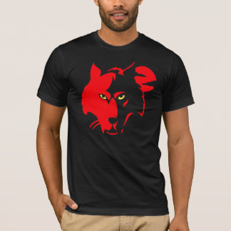 Lobo rojo en camiseta negra