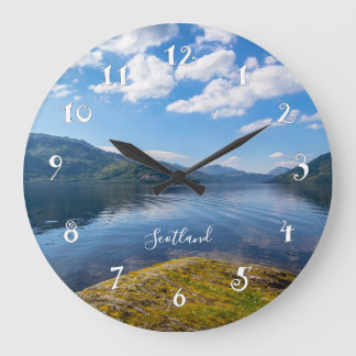 Loch Lomond en Escocia, reloj de pared hermoso
