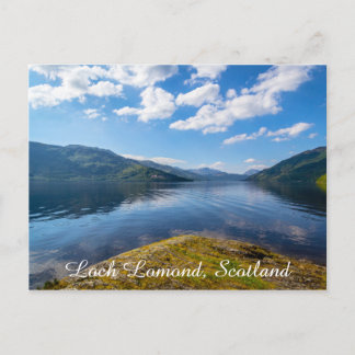 Loch Lomond, Escocia, postal de naturaleza.