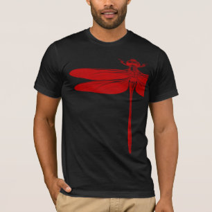 Locura roja sobre la camiseta negra y delantera