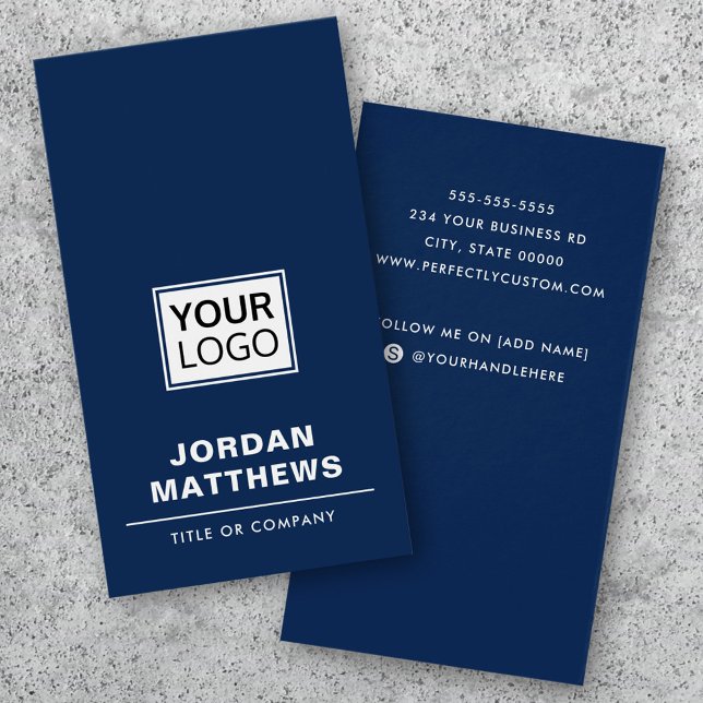 Logo azul oscuro tarjeta de negocios vertical en m (Dark blue logo social media vertical business card)