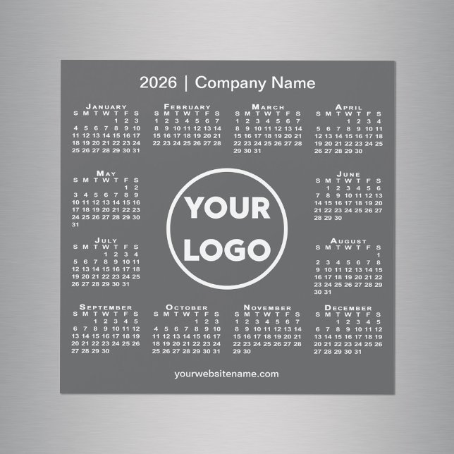 Logotipo de la empresa de calendarios modernos 202 (Modern 2026 Calendar Company Logo Dark Gray Magnet, in situ)