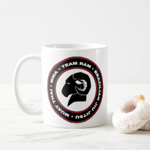 Logotipo de la taza de café de RAM, negro y rojo