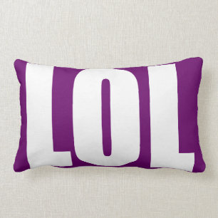 LOL blanco en la almohada violeta