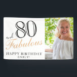Lona 80 y Fabulous Elegant Black 80th Birthday Photo<br><div class="desc">80 y Fabulous Elegant Black 80th Birthday Photo Banner. Gran señal para la fiesta de cumpleaños 80 con una foto personalizado, inspiradora y graciosa cita 80 y fabulosa y texto en escritura a la moda con un nombre. Personaliza el cartel con tu foto, tu nombre y el número de edad,...</div>