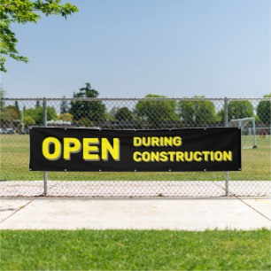 Lona Apertura negra durante cartel de construcción