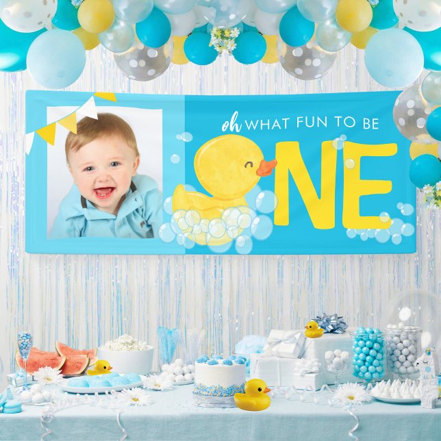 Lona Azul acuarela Pato Oh Qué Divertido Fiesta de foto (Watercolor Duck Oh What Fun Photo Party Banner in Baby Blue and Blue for Rubber Ducky 1st Birthday)