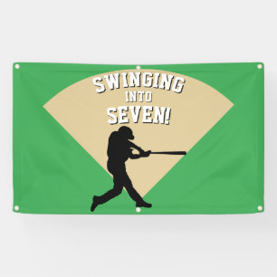 Lona Balanceándose en un cumpleaños de béisbol