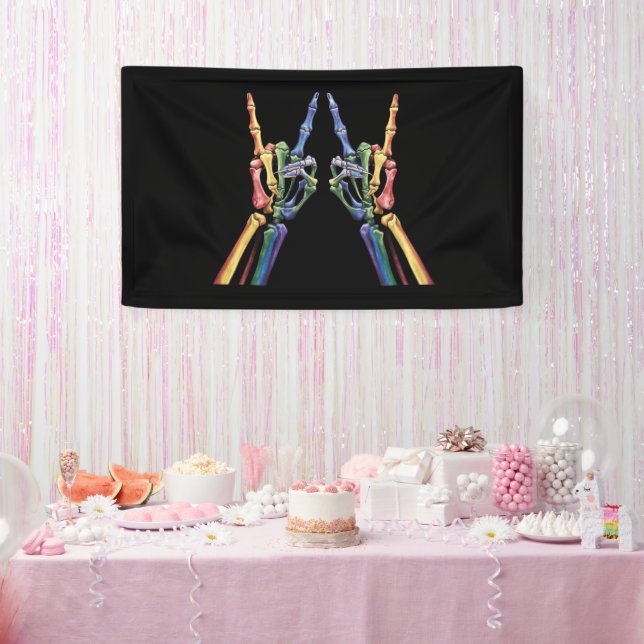 Lona Bandera arcoiris de Skeleton Rock Hand LGBTQ Guay  (Fiesta)
