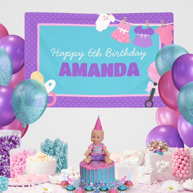 Lona Banner colgante de cumpleaños de Baby Doll (Baby Doll Birthday Personalized Hanging Vinyl Birthday Banner. Available in indoor or outdoor style)