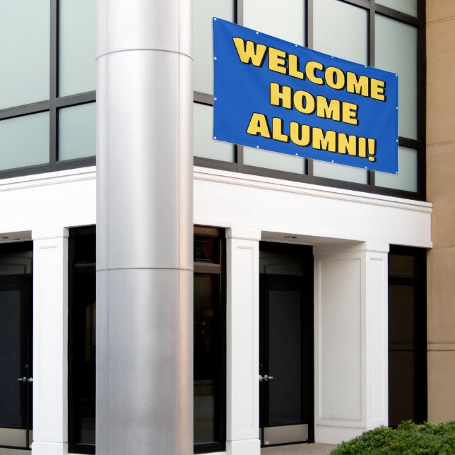 Lona Banner de bienvenida para estudiantes de segundo a (Edificio exterior)