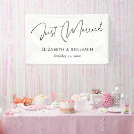 Lona Banner 'Just Married' de escritura moderna - Perso
