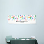 Lona Beakers and Flask Fun Science Pattern Business<br><div class="desc">Banner de negocios con un patrón divertido y colorido. Los investigadores científicos vivirán con vasos y frascos de diferentes formas y tamaños en colores alegres y brillantes.</div>