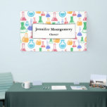Lona Beakers and Flask Fun Science Pattern Business<br><div class="desc">Banner de negocios con un patrón divertido y colorido. Los investigadores científicos vivirán con vasos y frascos de diferentes formas y tamaños en colores alegres y brillantes.</div>