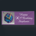 Lona Bottoms UP Purple and Grey 90th Birthday Party<br><div class="desc">Qué banner único para una fiesta de cumpleaños número 90 (o cualquier edad). Este singular banner de DIVERSIÓN está decorado con una foto de la escultura original de Jill Socolik "Bottom's UP" © 2013 Jill Socolik, bailarina de piernas sobre un tutu azul profundo y púrpura. Todos los derechos reservados ©...</div>