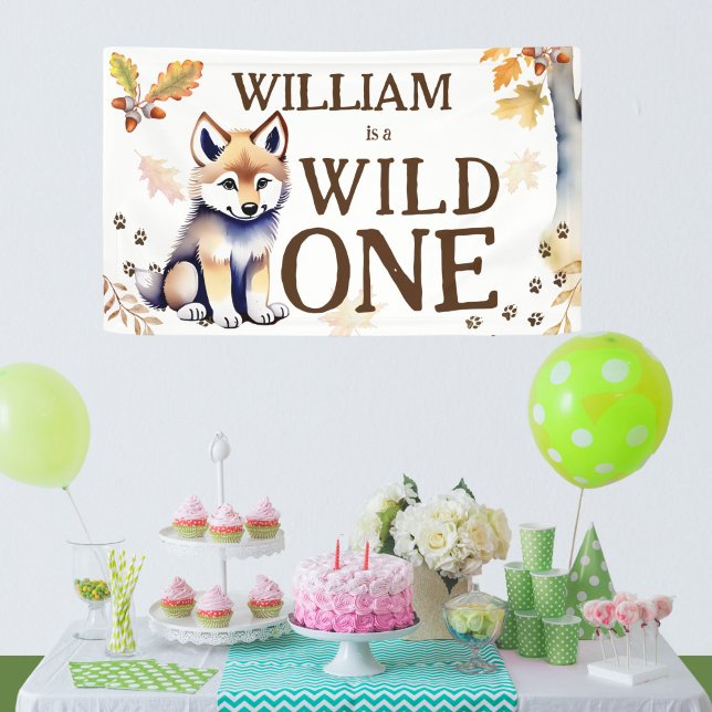 Lona Cachorro de lobo salvaje de un bosque fiesta de cu (Wild one wolf themed birthday party banner wolf party decor cute fluffy wolf cub party decor banner)