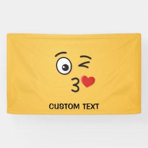 Lona Cara lanzando un beso