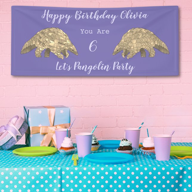 Lona Chicas 6ª fiesta de cumpleaños Pangolin Purple (Pangolin themed personalized 6th birthday party banner purple)
