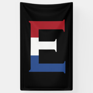 Lona E Monograma sobrepuesto en la bandera de la LND en