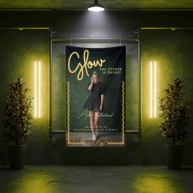 Lona El futuro brillante es una brillante graduación de (Glow Future is Bright Fun Yellow Neon Graduation Banner)