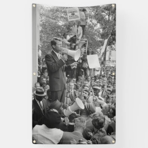 Lona El Senador Robert Kennedy haciendo campaña para Pr