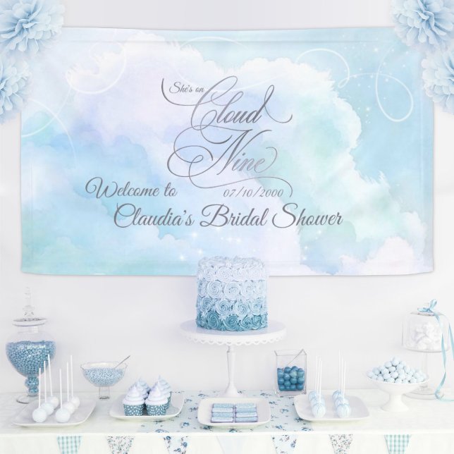 Lona Ella está en la ducha de regalos de novia Cloud Ni (Subido por el creador)