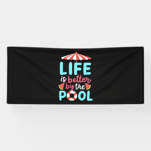 Lona Es Mejor Nadar Junto A La Piscina