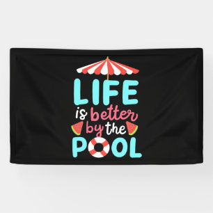 Lona Es Mejor Nadar Junto A La Piscina
