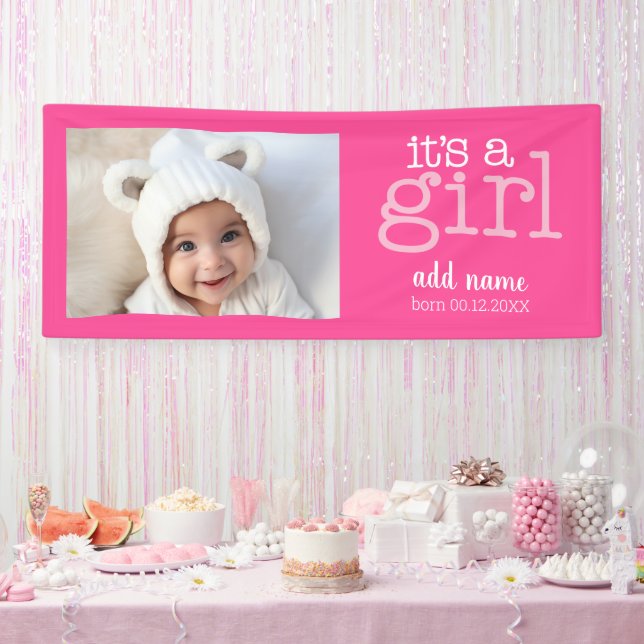 Lona Es un Chica - foto moderna, tipo blanco caprichoso (Fiesta)