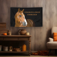 Felicidades ecuestres negros de caballos marrones