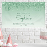 Lona Fiesta de cumpleaños 18 Glam Green Glitter Drip<br><div class="desc">Da la bienvenida a los invitados con este elegante banner de cumpleaños 18,  con un borde de goteo de purpurina verde falsa brillante y fondo ombre verde. Personalízalo con su nombre en escritura a mano verde,  con el cumpleaños y la fecha debajo en fuente sans serif verde.</div>