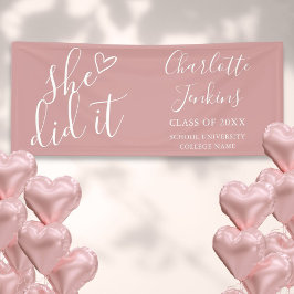 Lona Fiesta de Graduación con Letrero de 'Lo Logró' en 