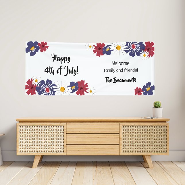 Lona Fiesta floral azul blanco rojo 4 de julio (Fourth of July party banner hanging on a wall over a credenza.)