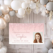 Foto de graduación con goteo de brillo rosa 2026