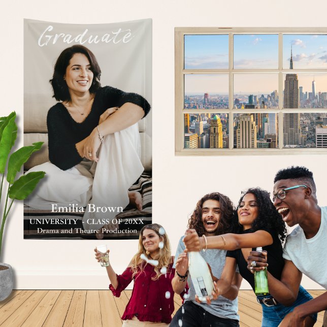 Lona Foto de graduado y elegante guión y texto en blanc (Subido por el creador)