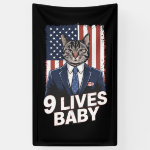 Lona Gato en Suite con Cabello de Trump Bandera America