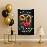 Lona Glamoroso Red Rose Golden Birthday 90th Welcome<br><div class="desc">Este impresionante banner negro y dorado de 90 años es una cortina dorada para una celebración de un hito. El diseño presenta magníficos números tridimensionales "90", brillando como forjado de oro puro. Una rosa roja vibrante en el corazón añade un toque de elegancia eterna, un hermoso contraste contra el dramático...</div>