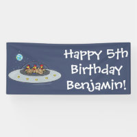 Graciosos pollos de corral marrones en el personal