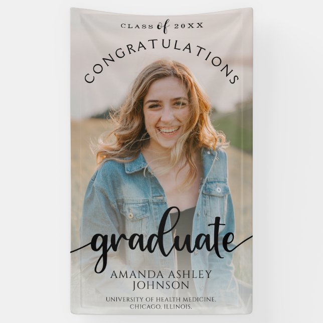 Lona Graduación de foto de graduado de Black Felicitaci (Vertical)