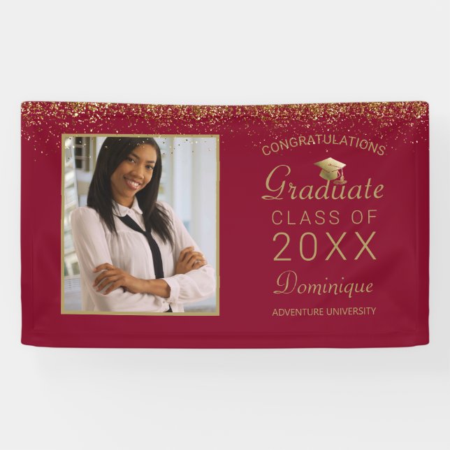 Lona Graduación Foto Gold Glam Script Grad Cap Red (Horizontal)
