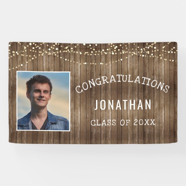 Lona Graduación Rustic Wood String Lights Personalizado (Horizontal)