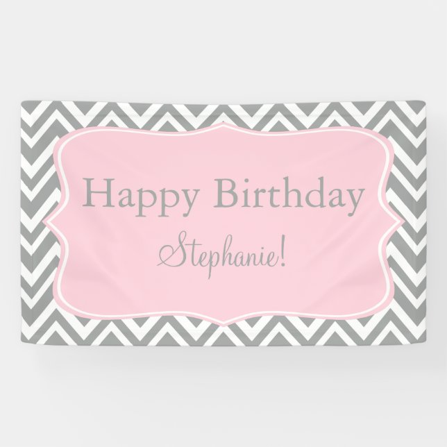 Lona Gris, Blanco y Pastel Pink Chevron Cumpleaños (Horizontal)