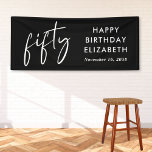 Lona Guión de moda Black 50th Birthday Party<br><div class="desc">Banner de la fiesta de cumpleaños 50 en negro de moda y cartel de bienvenida con "cincuenta" en un elegante guión blanco y tu nombre y la fecha con letras blancas modernas.</div>