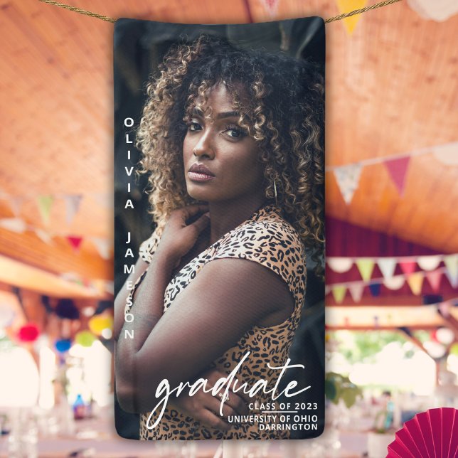 Lona Guión manuscrito moderno para graduados | Foto (Subido por el creador)