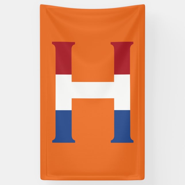 Lona H Monograma colocado sobre la bandera de la LND en (Vertical)