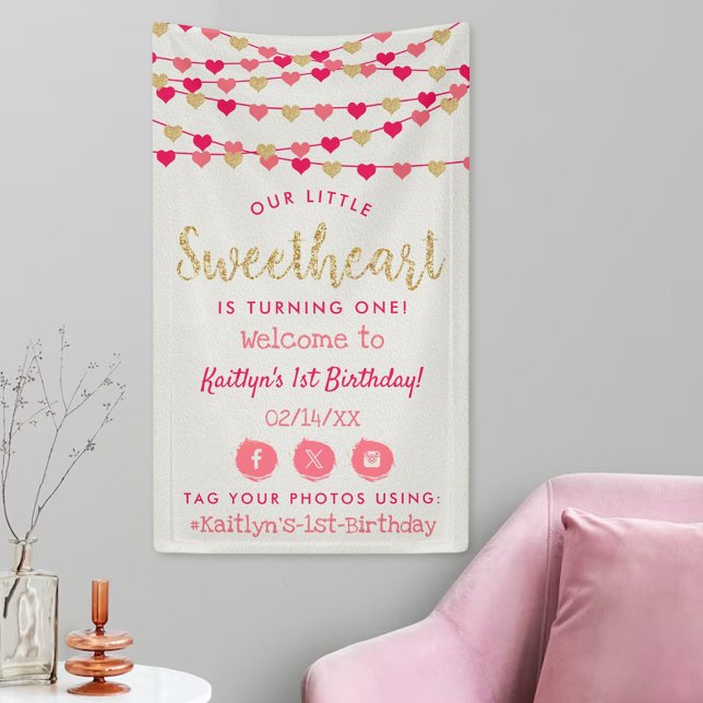 Lona Hanging Love Hearts Sweetheart Birthday Welcome (Subido por el creador)