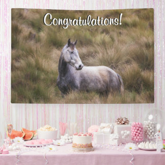 Lona Hermoso caballo de color gris Añadir texto