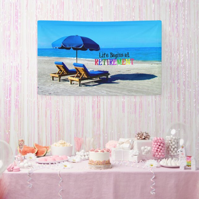 Lona La vida comienza en la jubilación, el diseño popul (Fiesta)