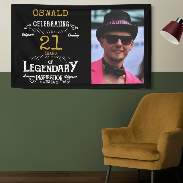 Lona Legendario de plantilla fotográfica de cumpleaños  (Custom 21st birthday wall banner hanging a on two tone green wall with a chair and lamp)