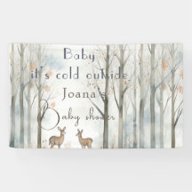 linda ducha de bebé en el bosque